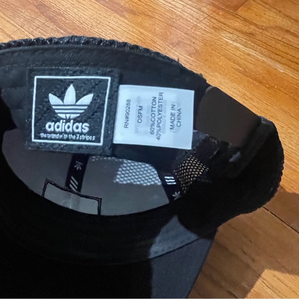 Adidas Originals Black Trucker Hat Mesh Snapback One Size Adjustable - Picture 4 of 4
